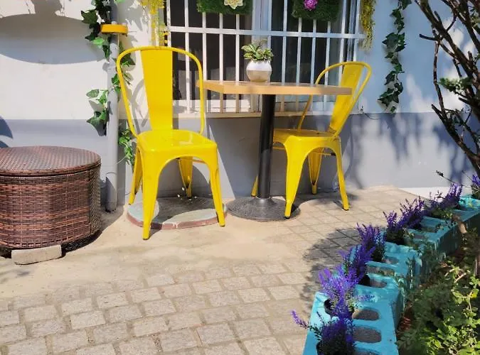 Newly Renovated Hidden Gem #2 Villa